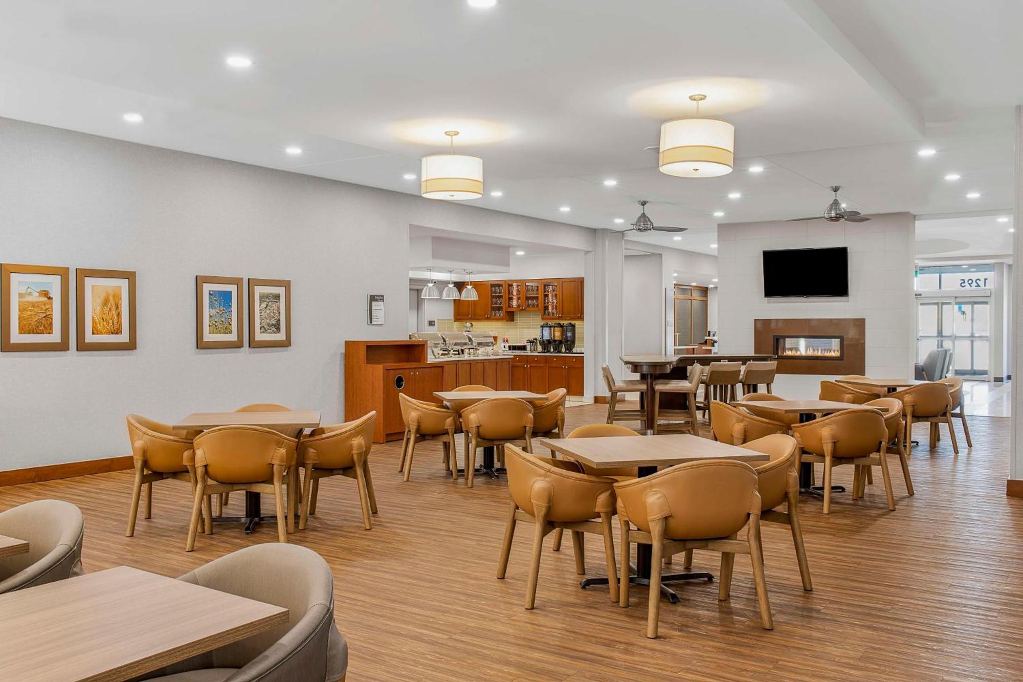Homewood Suites By Hilton Winnipeg Airport - Polo Park Екстер'єр фото